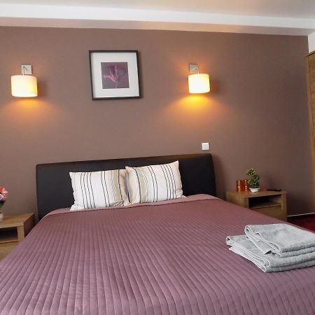 Colosseum Residence Bukares Bagian luar foto