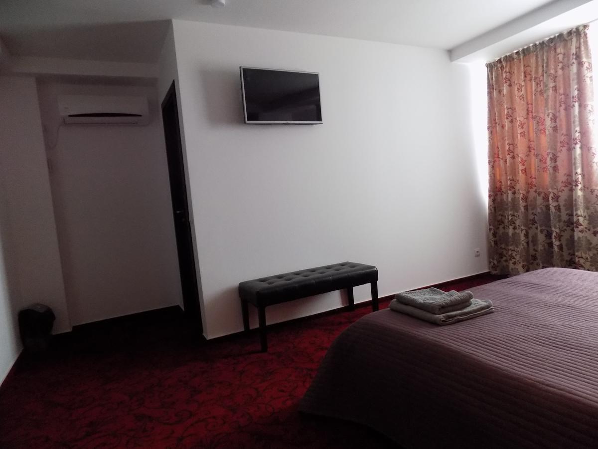 Colosseum Residence Bukares Bagian luar foto