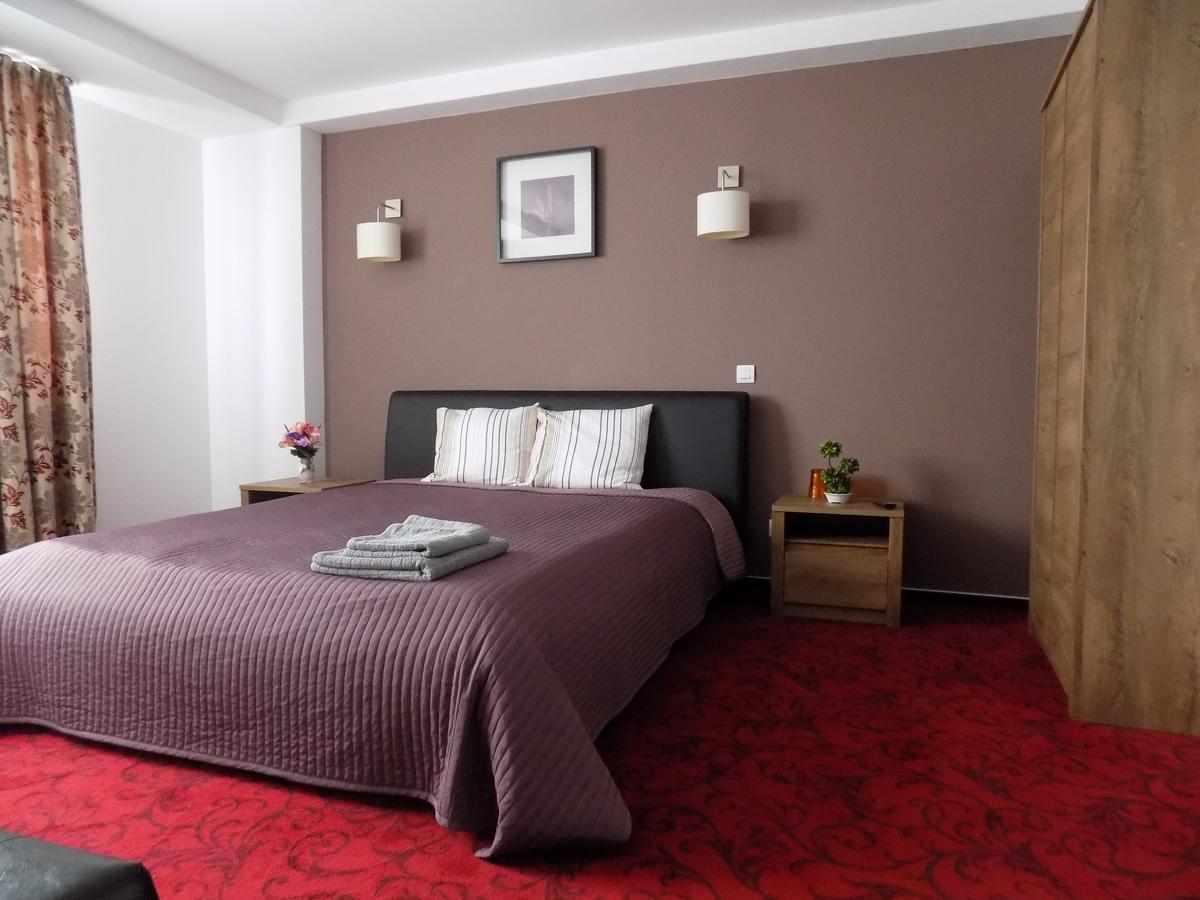 Colosseum Residence Bukares Bagian luar foto