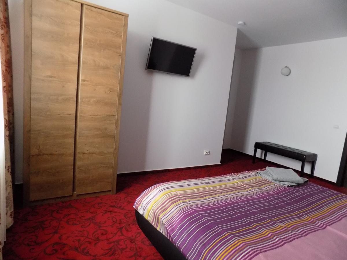 Colosseum Residence Bukares Bagian luar foto